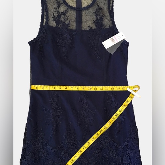 Nanette Lepore Lace Sheath Dress, Sz 10 - Picture 13 of 14